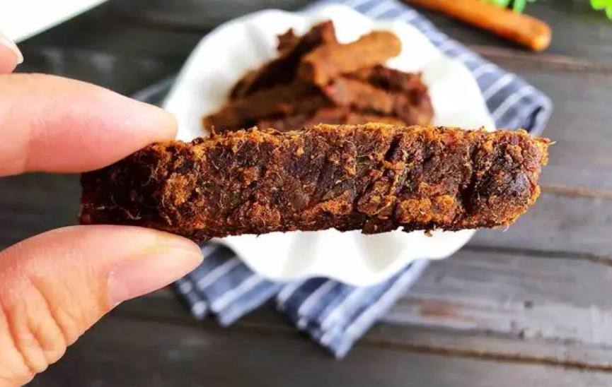 尸体药水泡海鲜，“色素”鸡蛋再现，315未曝光的菜场内幕太吓人