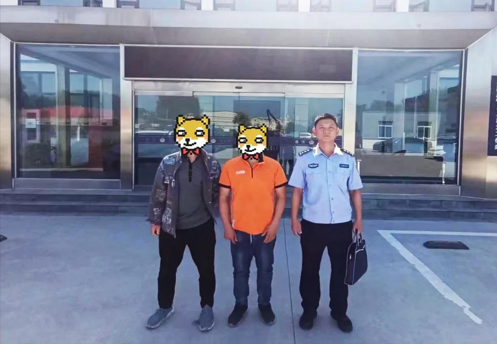 兼职贴广告其中的套路,专职贴广告月入5万