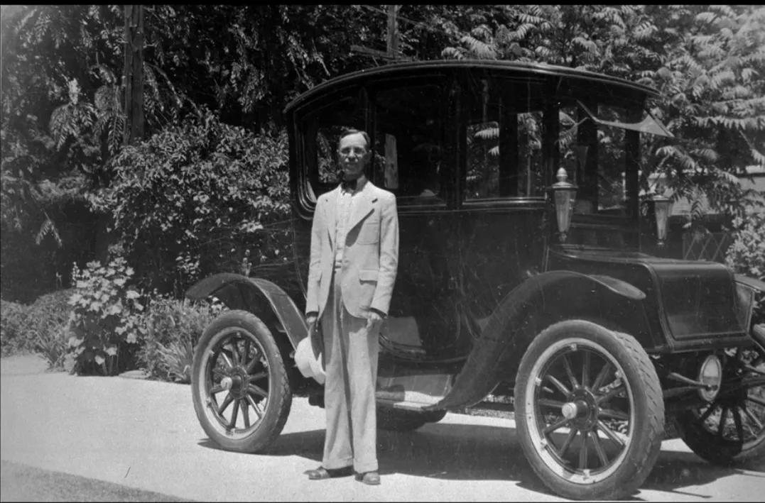 现在女性最爱的电动汽车,百年前的电动汽车