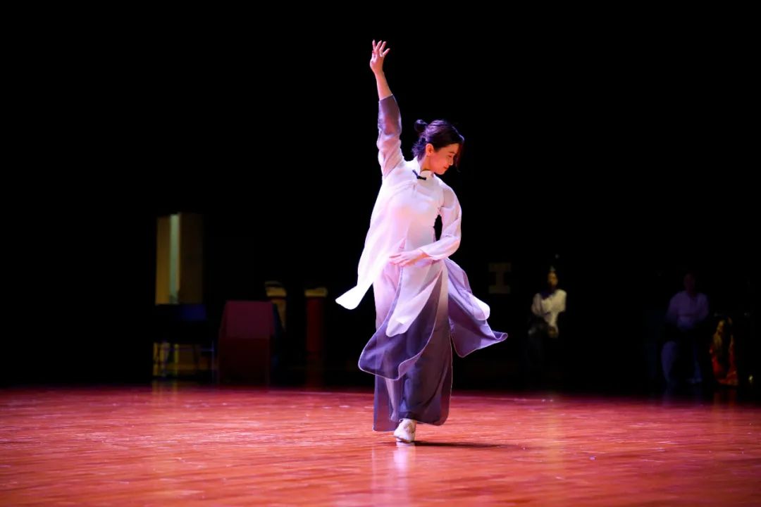 浠婂鑸炲姩,浠婂鑸炶捣鏉ュ箍鍦鸿垶