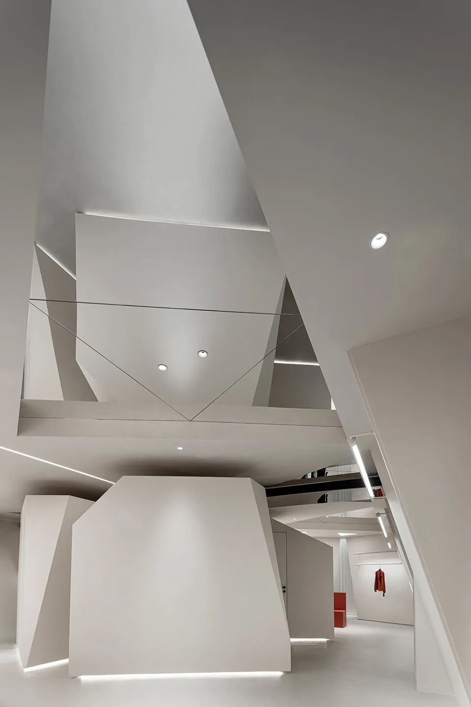 逛本土买手店，怎么跟开盲盒似的？