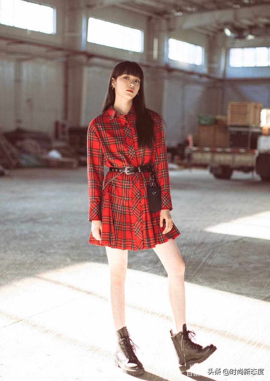 格子元素高级穿法这么搭配挺潮流,日常格子穿搭系列女生必看