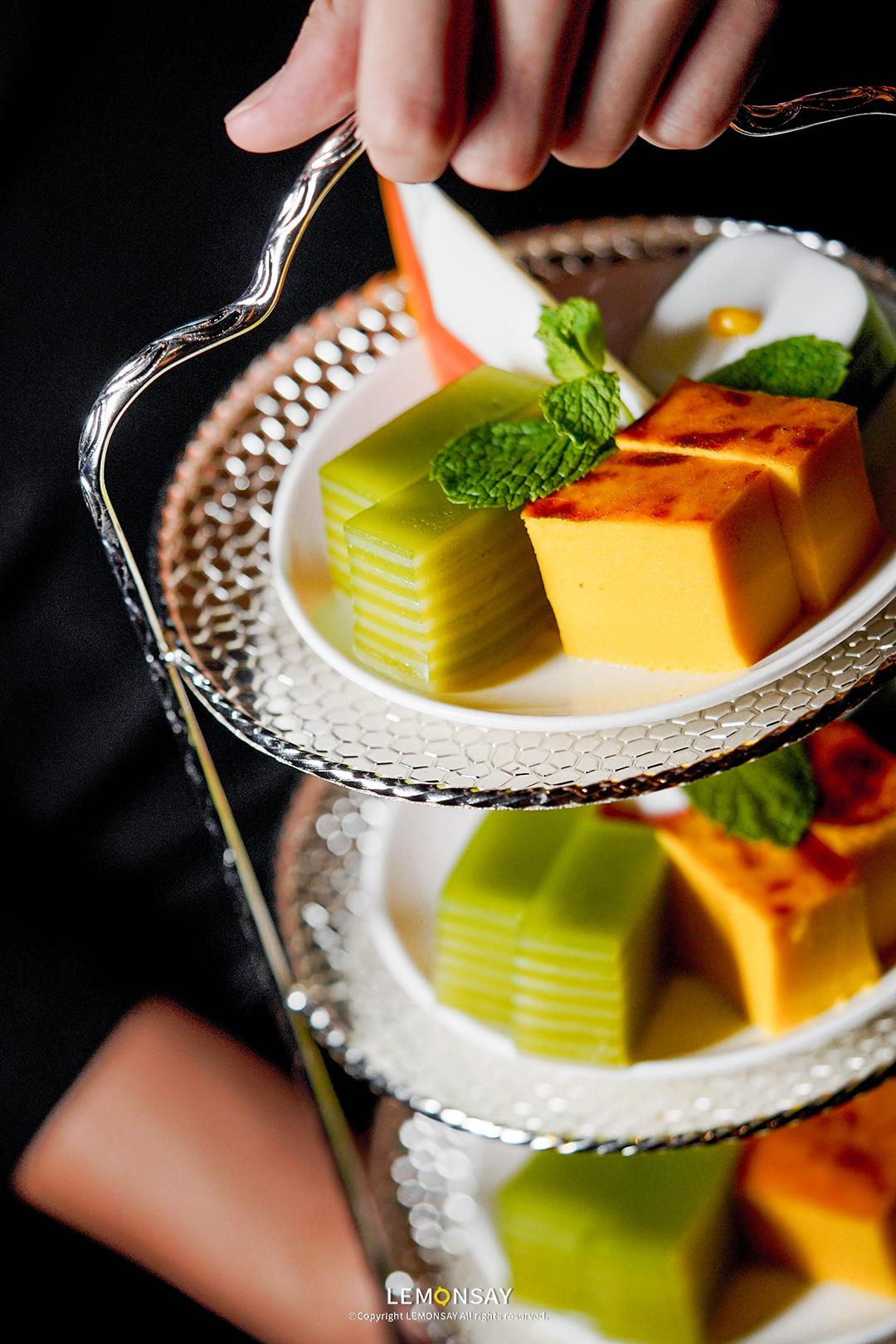 这店，想找个位置坐，比登天还难