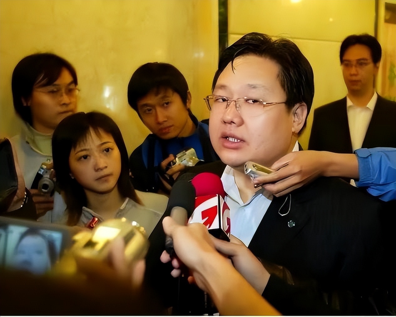 田海蓉被抛弃后活得最精彩,田海蓉丈夫葬礼视频