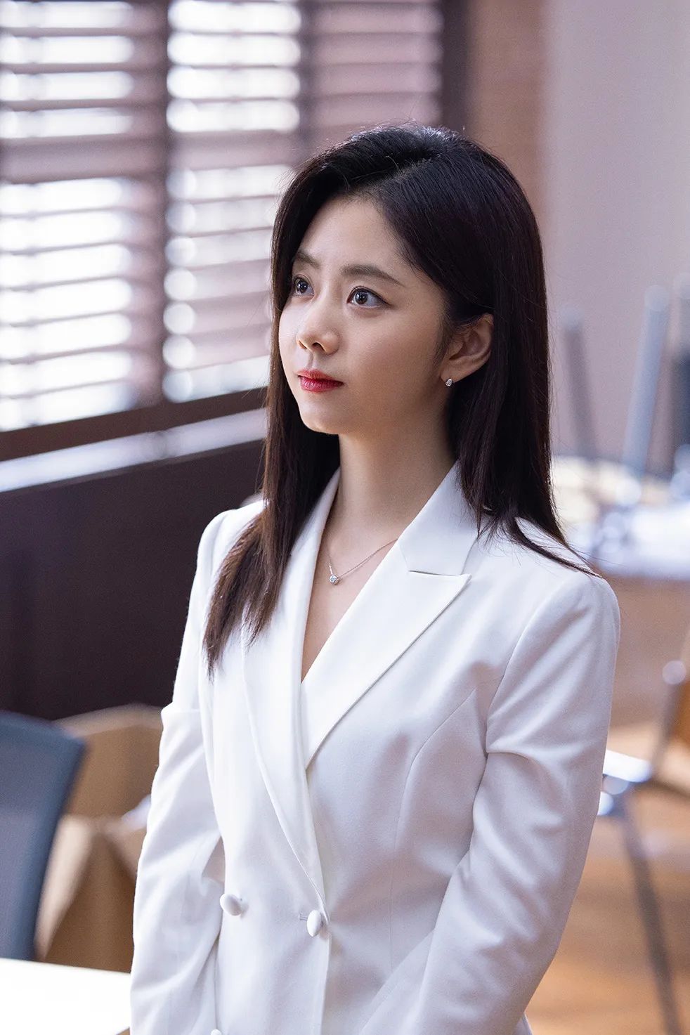 圆脸是最显年轻的脸,圆脸为什么那么耐看显年轻