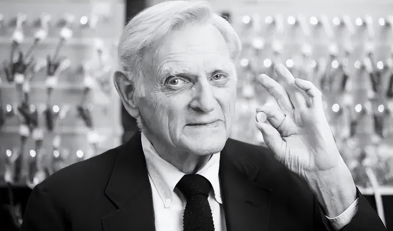 斯人已去，锂电永存，足够好老爷子百岁辞世