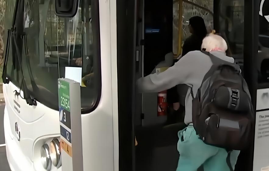 104岁科学家古道尔:无病无疾家庭和谐,却一心安乐死,到底为何