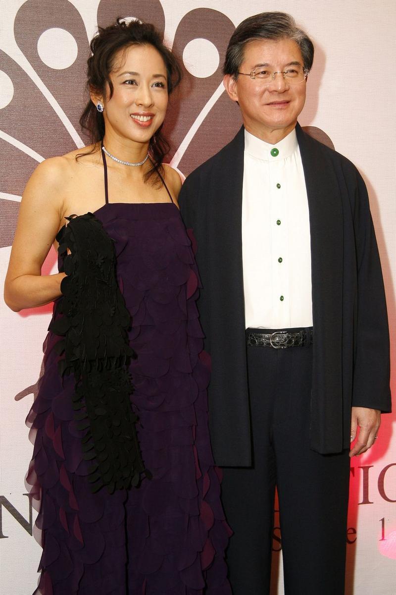 香港富商罗康瑞夫妻,罗康瑞离婚给了前妻多少钱