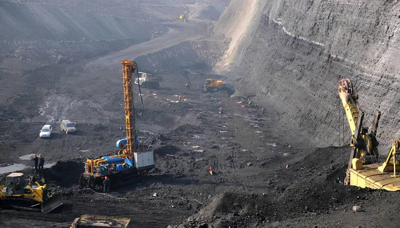 中国煤田储量,中国煤炭储量1万亿吨是真的吗