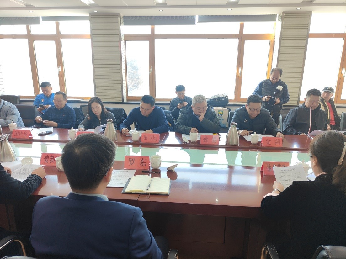 足球大咖云集完整版,致力于校园足球青训的发展