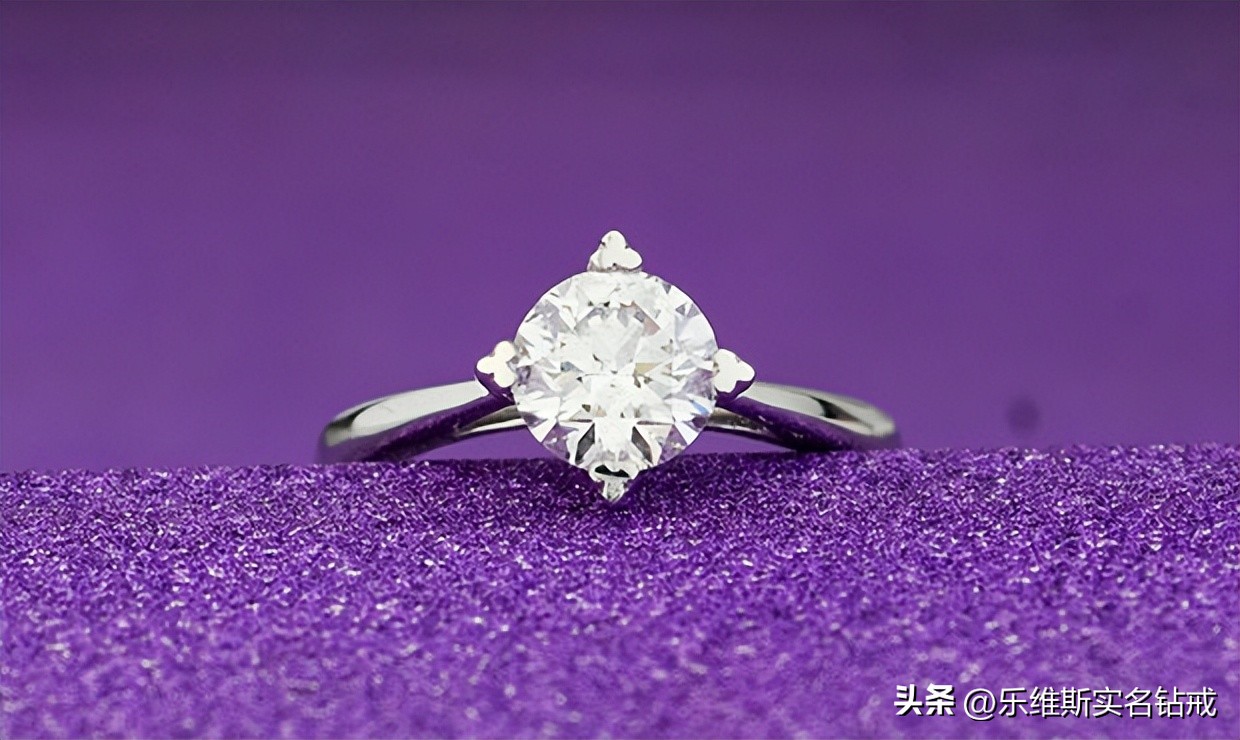 铂金k金会不会掉色,18k金钻戒跟铂金戒托哪个好