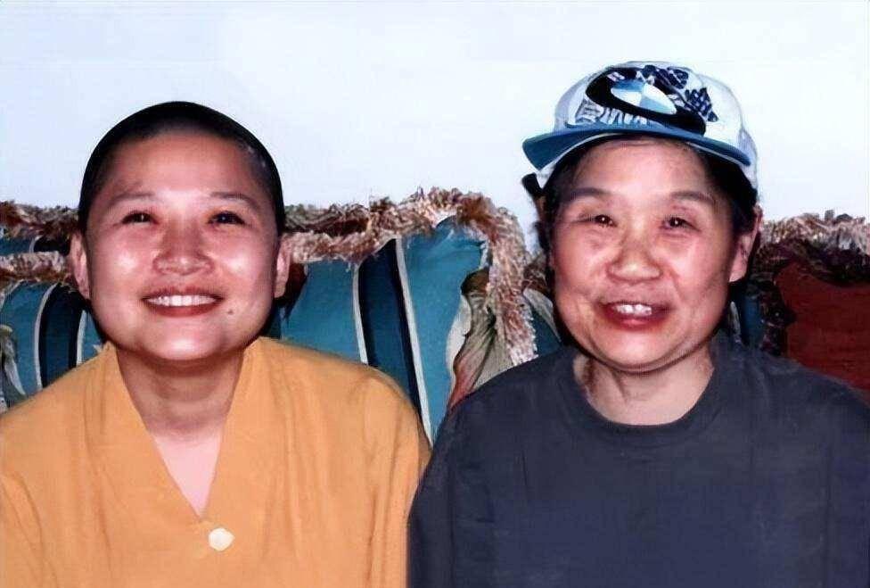 歌手李娜出家现状,歌手李娜为何在巅峰时期出家