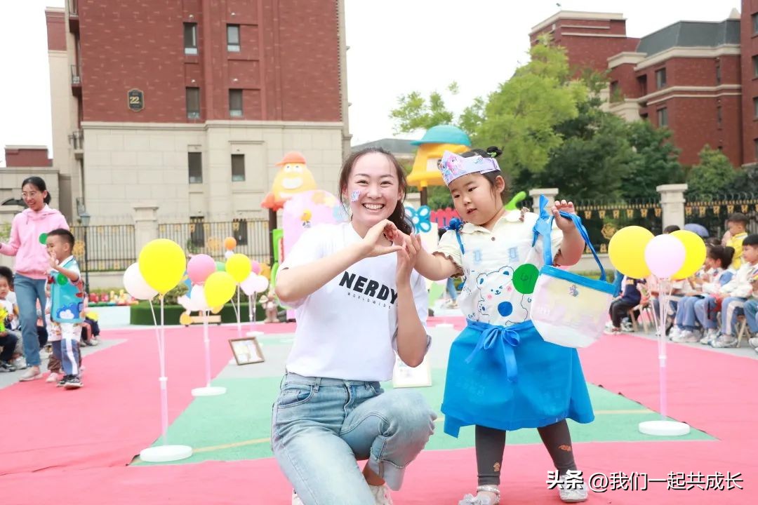 六一环保时装秀视频,幼儿园六一儿童节环保时装秀