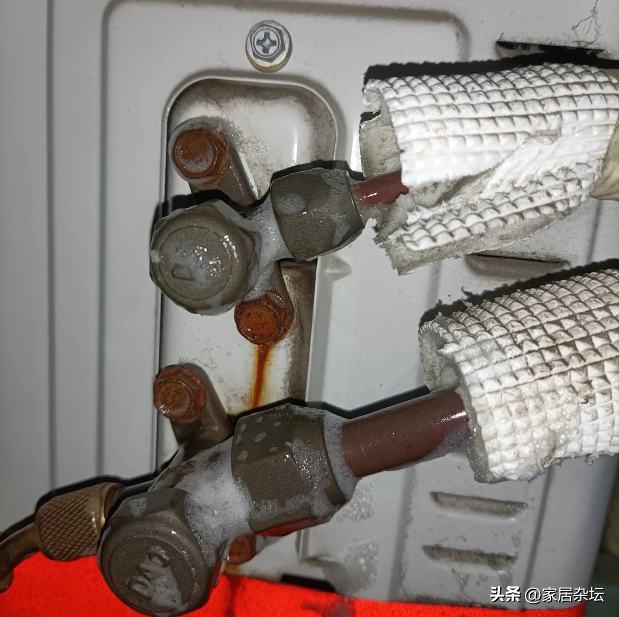 新空调漏氟了重新加氟收费吗,空调氟漏完了可以直接加氟吗