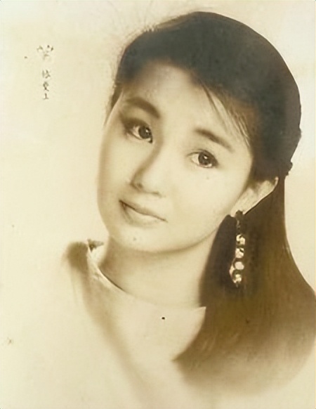 张曼玉2008年息影,张曼玉多大息影