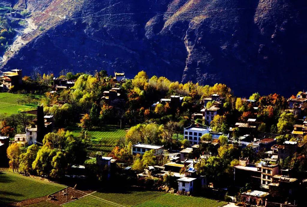 国内风景秀丽的小镇,捷克最美风景小镇