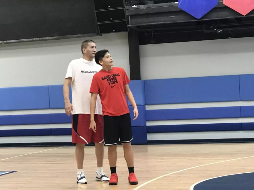 CBA巴特尔传奇故事？巴特尔北京美国豪宅曝光？巴特尔子女的事业