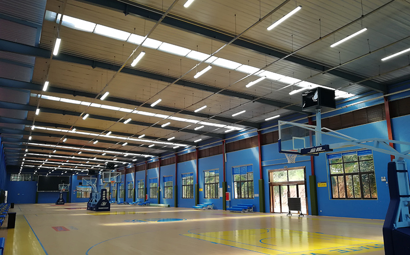 该如何选择篮球场专用灯，篮球场LED专用灯应该具备哪些视觉效果