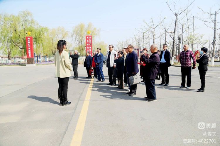 走进典范领略强村风采——淄川区诗词学会双杨镇采风
