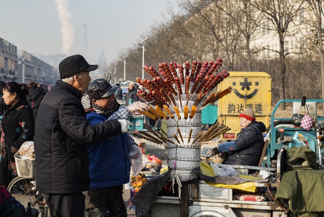别让你的父母支付宝关联太多钱，杭州54岁大爷买仨包支付19万