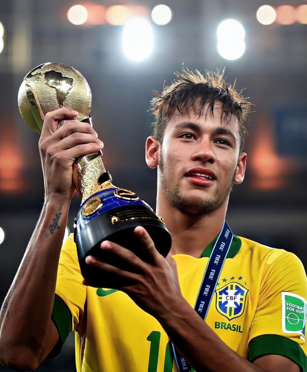 世界杯看球赛,世界杯看球赛的人多震撼