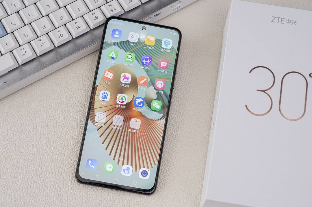 6400万双主摄+骁龙888芯片，仅2098起，中兴Axon30Pro性价比很高