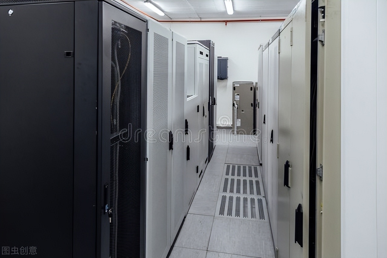 美国站群服务器和香港站群服务器建站SEO哪个好用