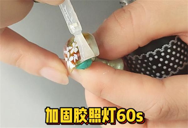 美甲教程素雅经典色系日常美甲,美甲最基础的法式美甲教程