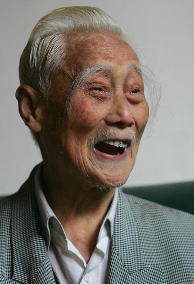 眉毛一根长能抵万担粮是什么意思,眉毛一长一短讲究