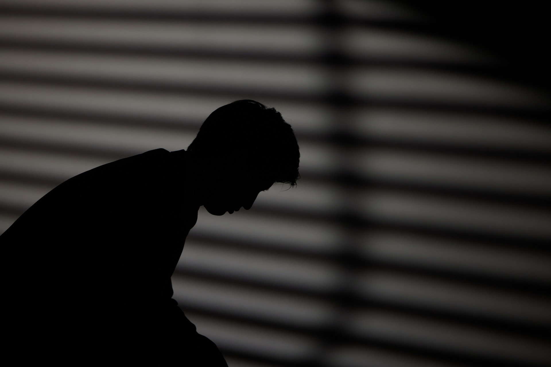 男子以合伙做生意为名诈骗80万,男子以投资为由骗200万