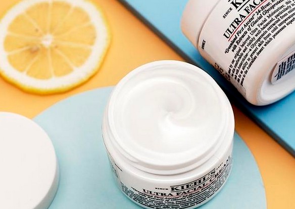 花钰集跟科颜氏哪个面霜好用,面霜科颜氏高保湿125ml三代