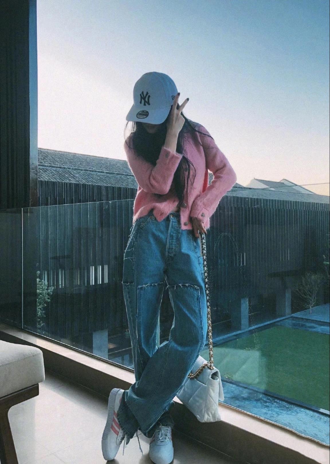 杨幂王子文都穿的条纹衬衫,小个子王子文冬季穿搭