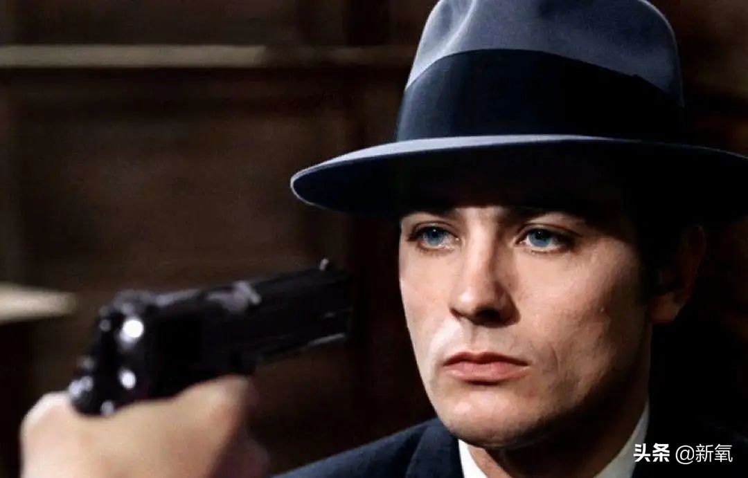 他是彼时最受欢迎的法国巨星，也是法国影史上片酬最高的男演员？