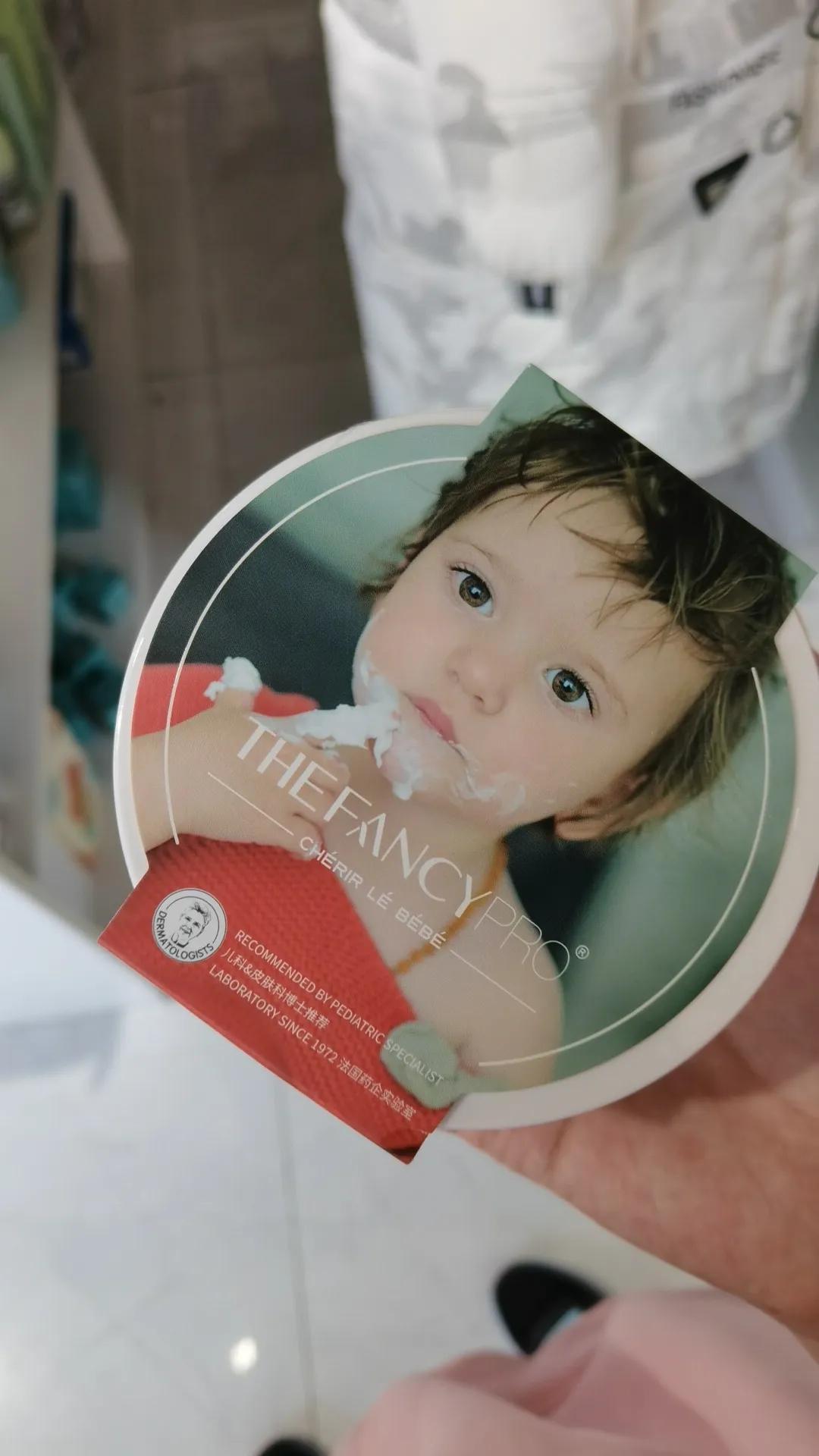 宝宝第一次游泳馆游泳很开心,宝宝第一次游泳真棒