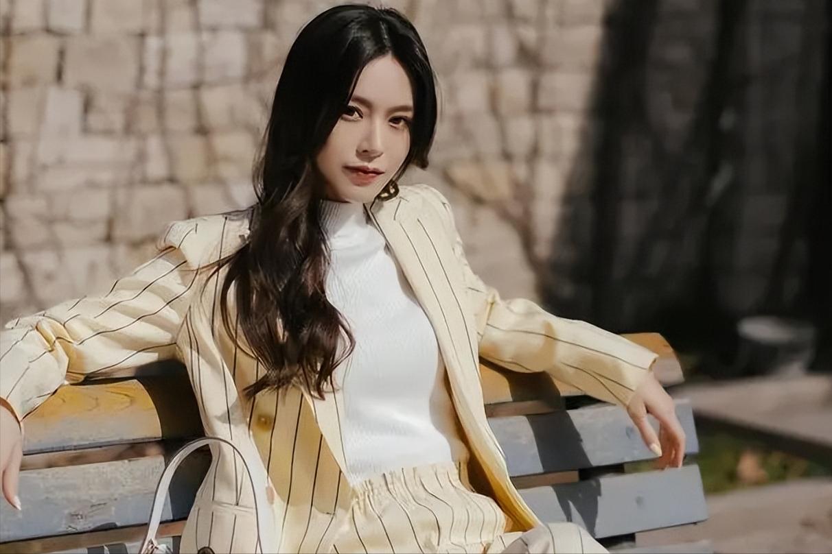 文咏珊首次零妆纯素颜拍戏,港星的颜值有多能打文咏珊