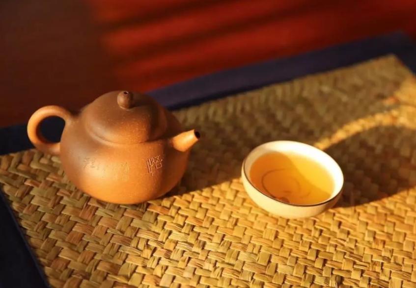 人穷要穷得有骨气完整版,人只有真正穷过才懂得珍惜钱