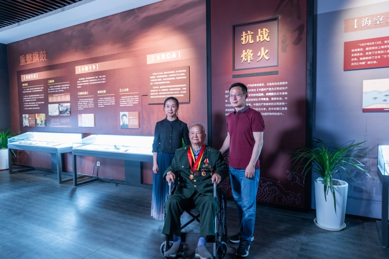 用歌声点亮歌声系列之一：靖江独立团老战士郭保才传唱经典