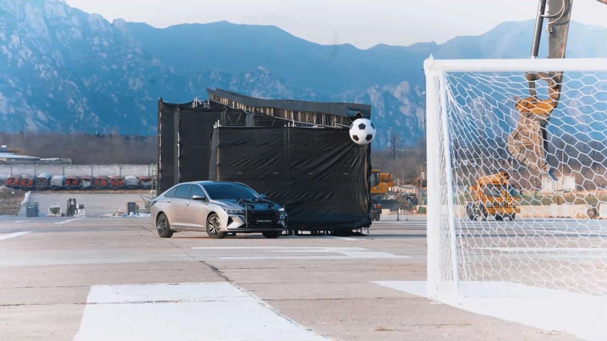 奕炫max赛道七重礼,气场强大的奕炫max即将闪亮