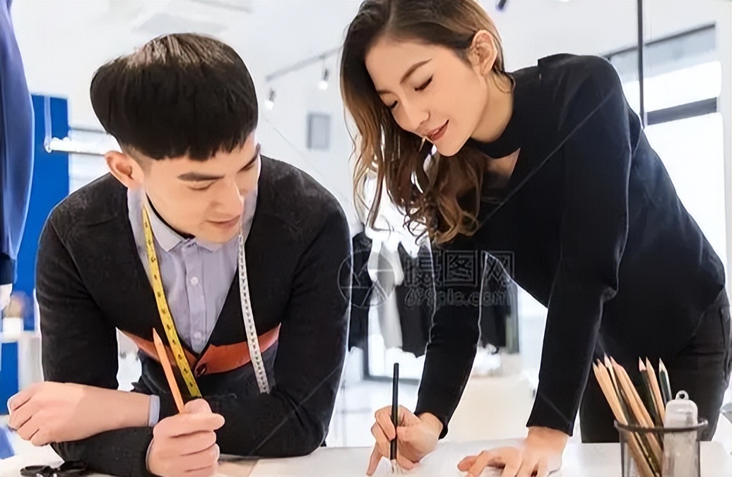 2022国家电网公开招聘,本科生月均6000以上,这4类学生优先考虑