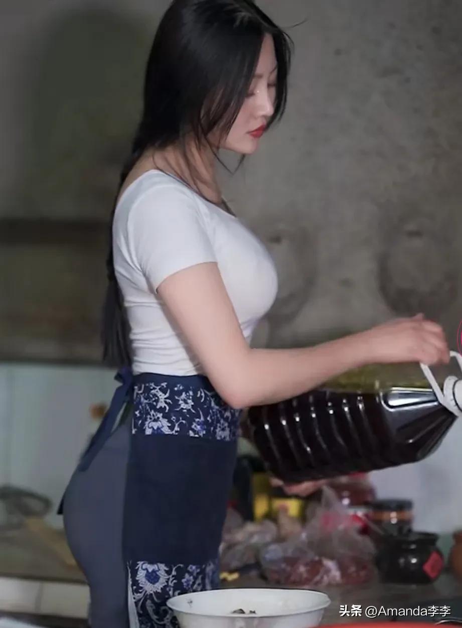 怪奇小店赚钱攻略,怪奇赚了4000万是真的吗