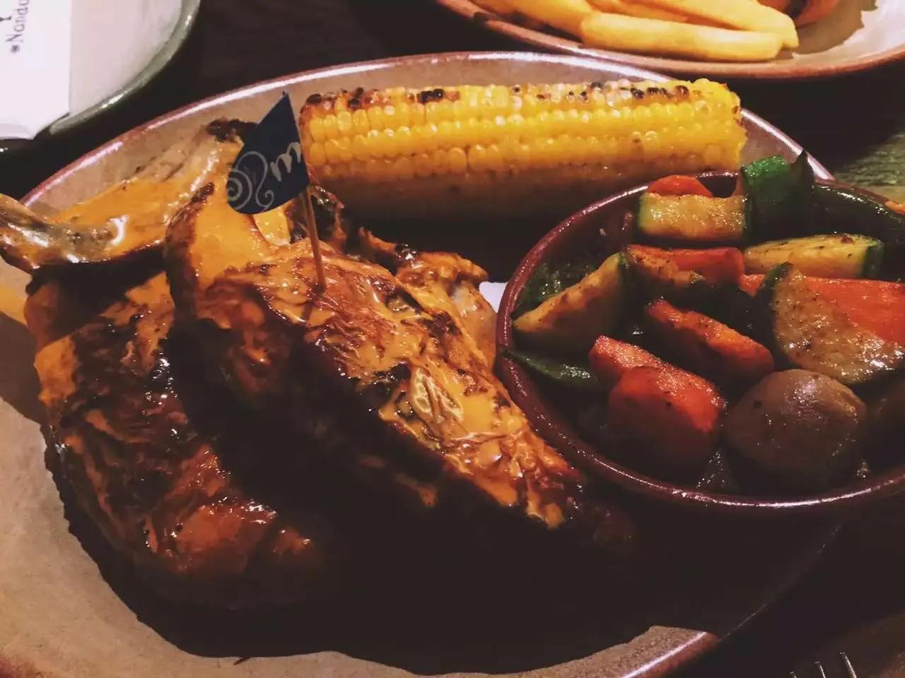 卡塔尔富得流油,卡塔尔流油