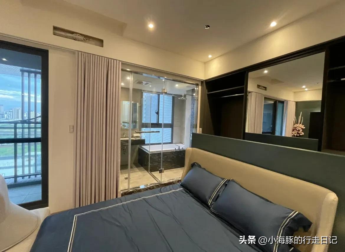 大陆同胞坐着假高铁,吃不起茶叶蛋?台湾同胞住着大别墅?