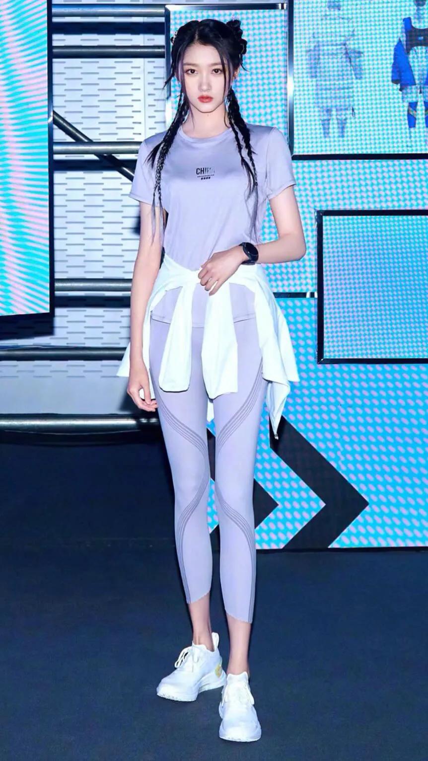 穿瑜伽裤的女明星,女明星推荐的瑜伽裤