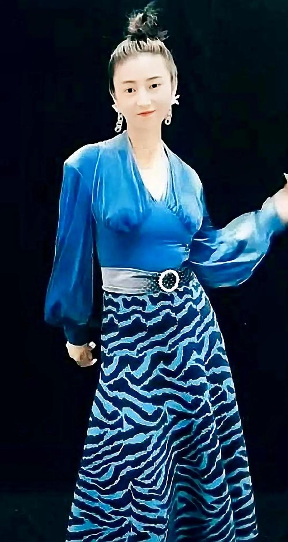 眉姐的衣服,眉姐衣服