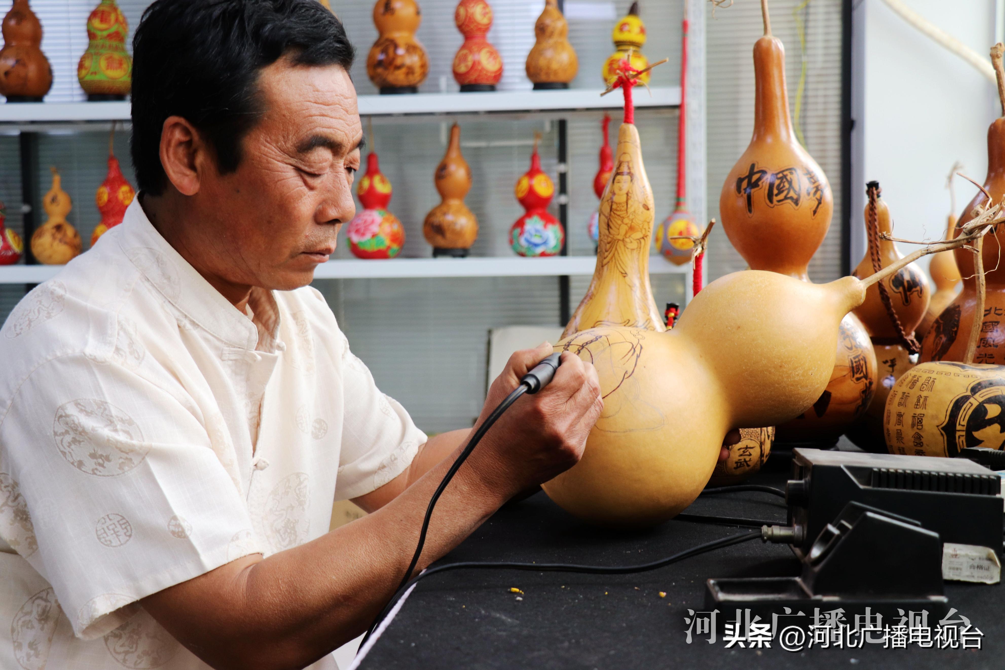 葫芦烙画小葫芦,葫芦烙画挣钱吗