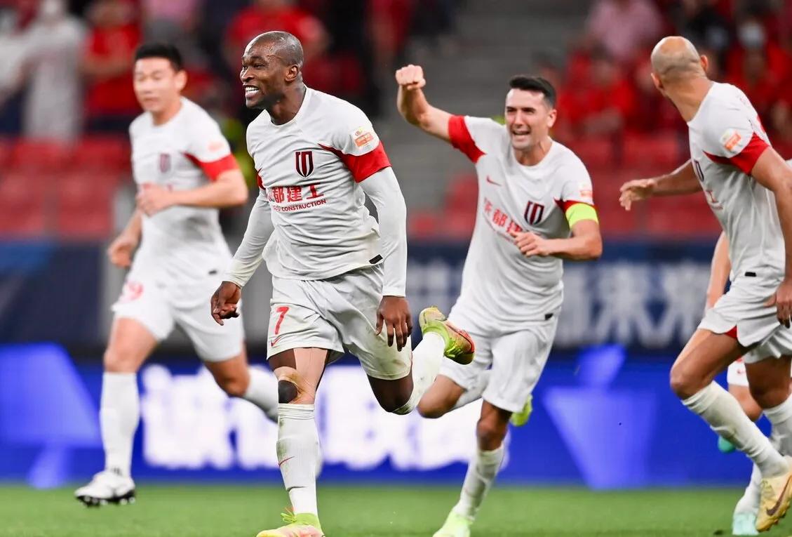 罗慕洛赛季报销,成都蓉城罗慕洛伤退