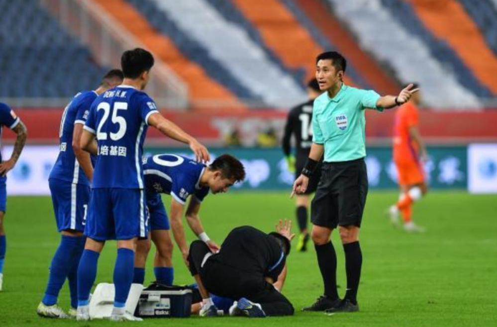 马宁裁判在国际上属于什么水平,马宁执教过哪些世界杯比赛