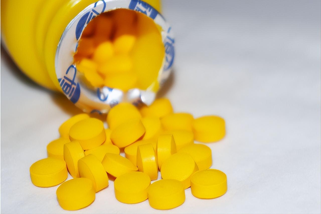 几毛钱的维生素b2治好病,高血压人可以一直吃维生素b2吗