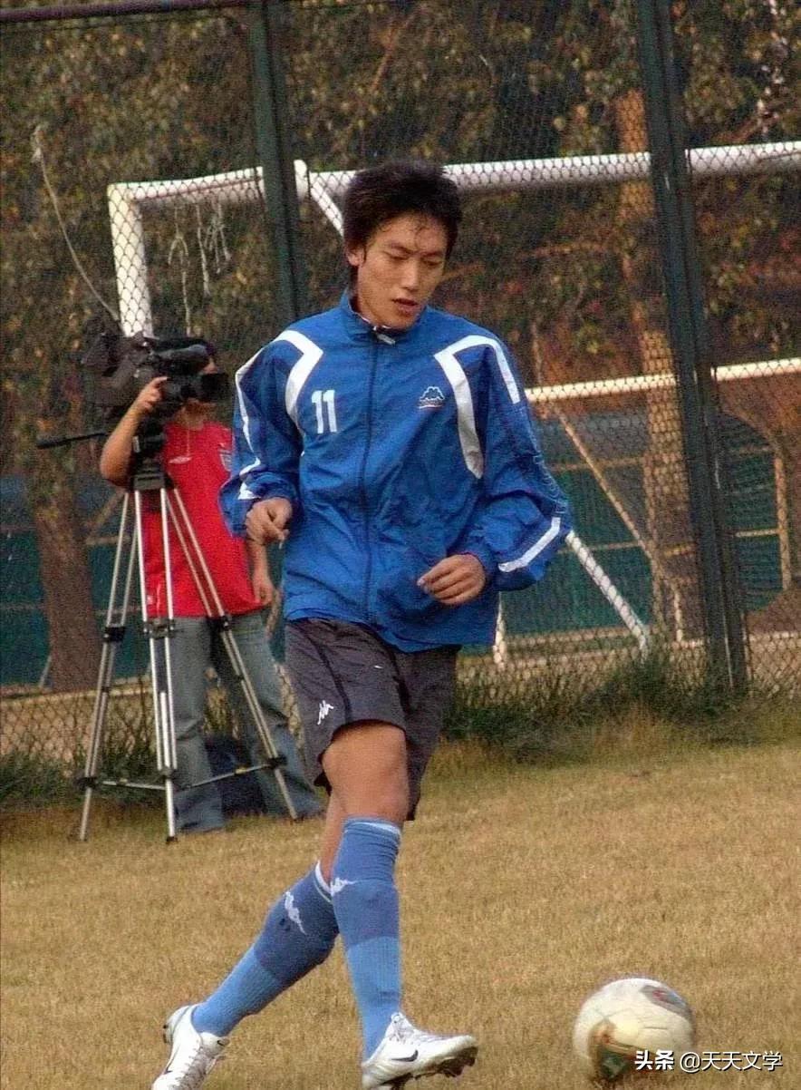 足坛里的追风少年,追风少年曲波职业生涯