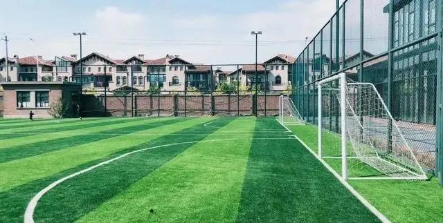 记者卧底实探麦当劳餐厅,北京三里屯餐厅酒吧